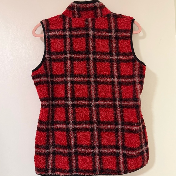 Plaid Red Vest - Picture 2 of 3